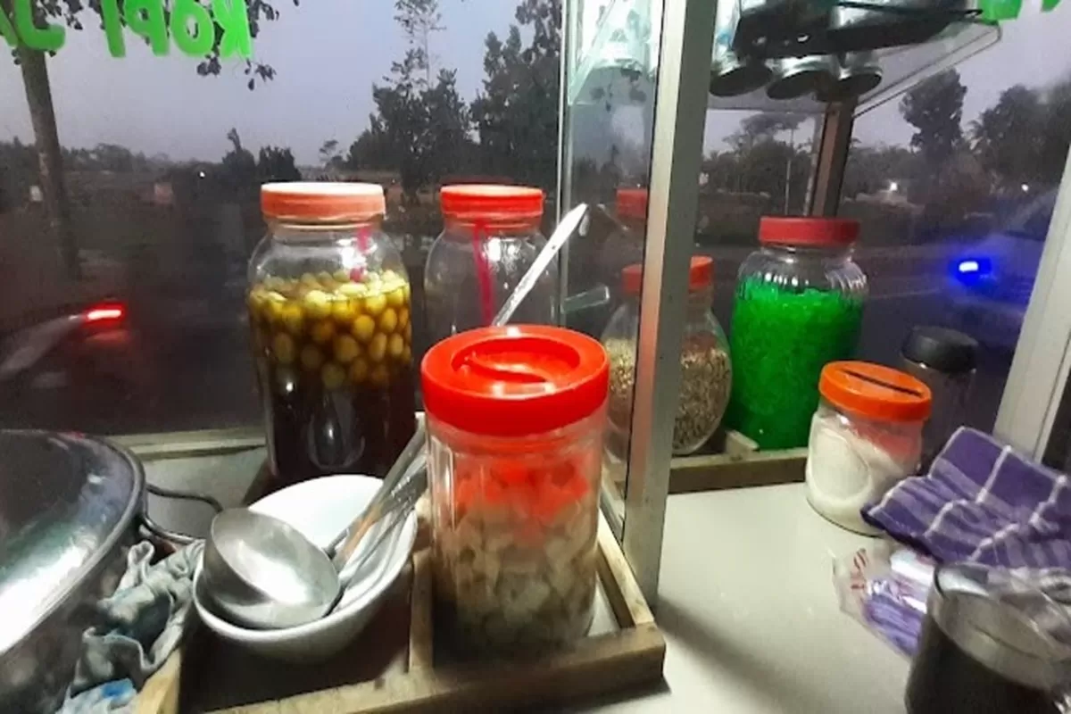 Rahasia Rasa Wedang Jambu di Tepi Jalan Cilacap
